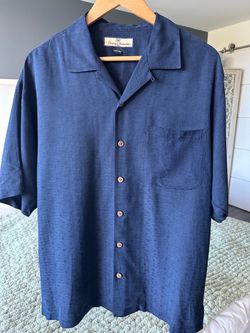 Vintage Tommy Bahama 2004 Holiday Survival Kit Silk Camp Shirt Mens M Embroidered