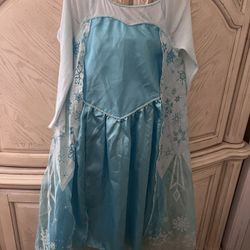 Vestidos de princesas a $10 cada uno