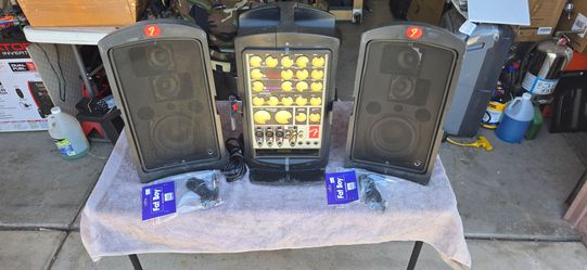 Fender PD-150 Passport Deluxe Portable PA System