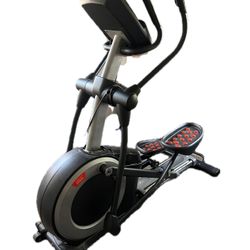 Freemotion 515 Elliptical.. 20in stride.. pedal adjust.. 30 onboard workouts.. good condition