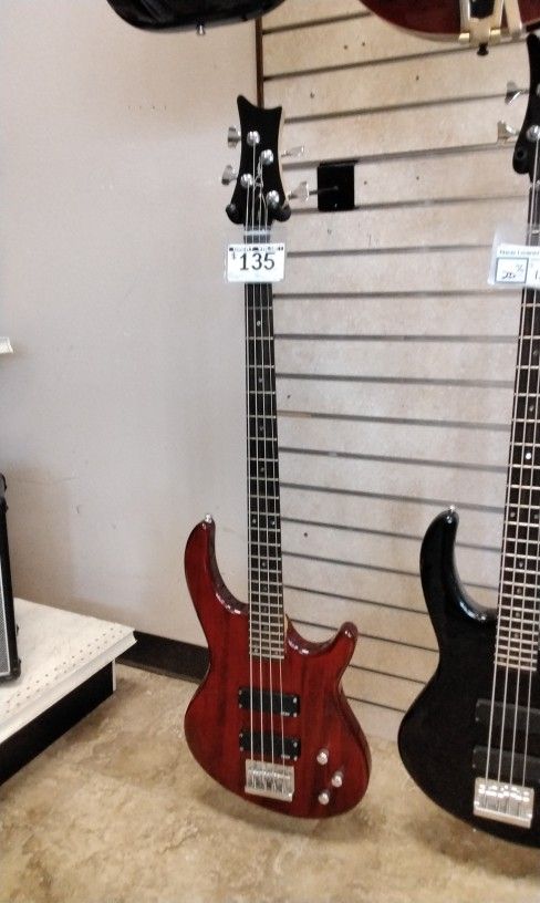Dean EDGE 4 String Bass ($135)