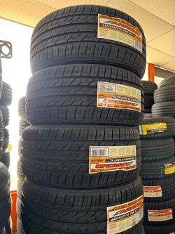 📲✅235/40/18 vendo set de llantas nuevas arroyo