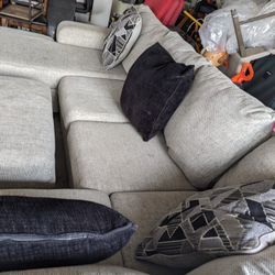 Sectional Sofa Set Just Like New No Pets Or Smokers Very Comfortable  It Can Break Down In Three Pieces For Easy Hauling Must See It 