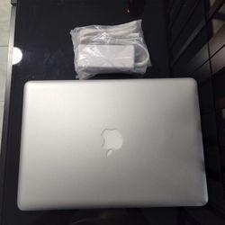Apple MacBook Laptop - Like New