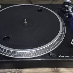 Pioneer PLX-1000 Direct Drive Turntable