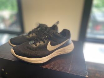 Nike Running Tennis shoes Size 6