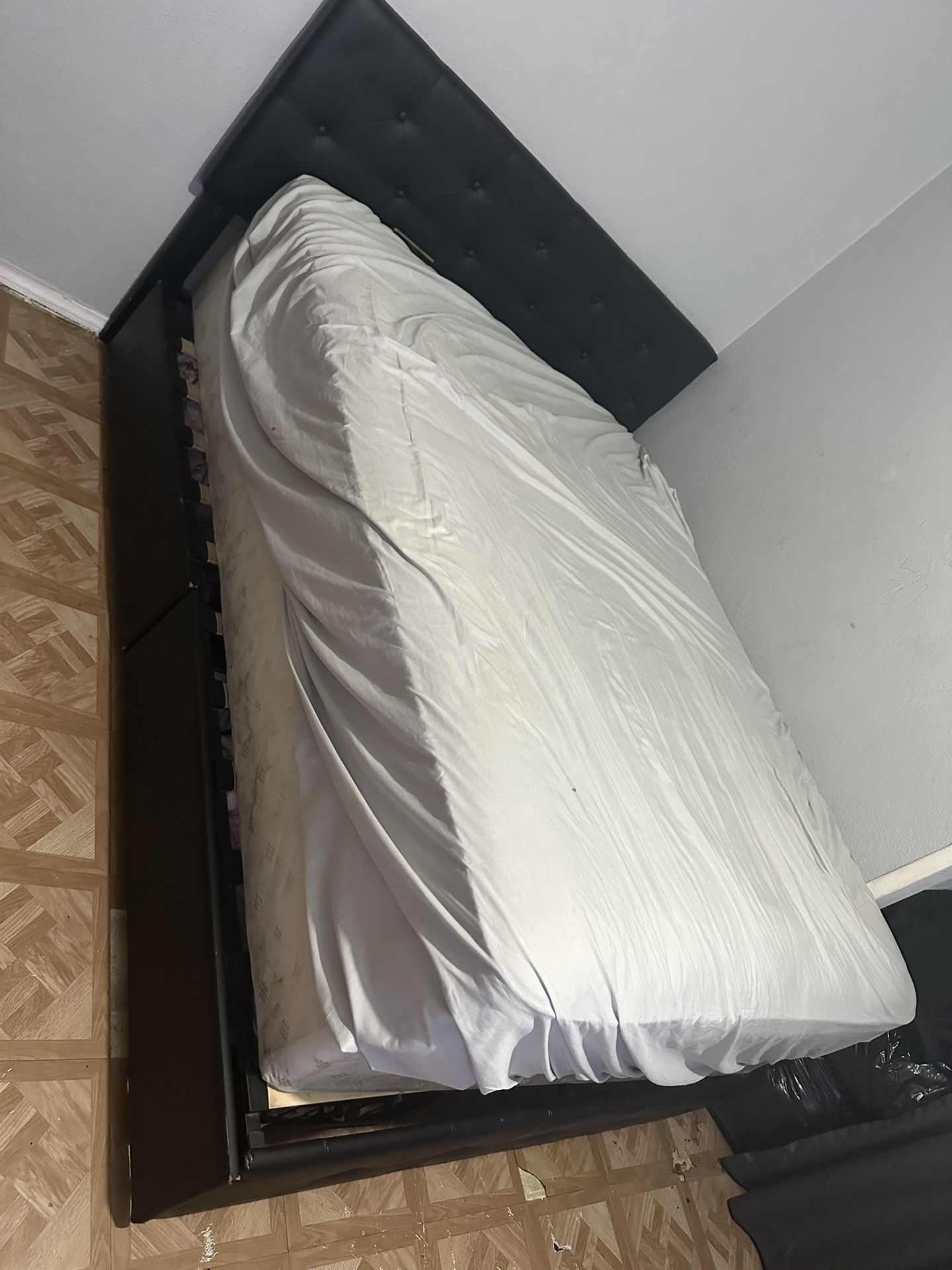 Queen Size Bed