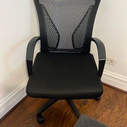 Black Office Chair with Mesh Back, Adjustable Height 