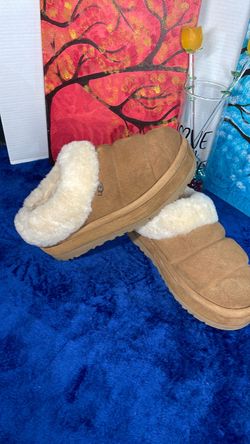 UGG Chestnut Suede Shearling Slippers, size 10 women’s. Pre-owned in like new condition.
