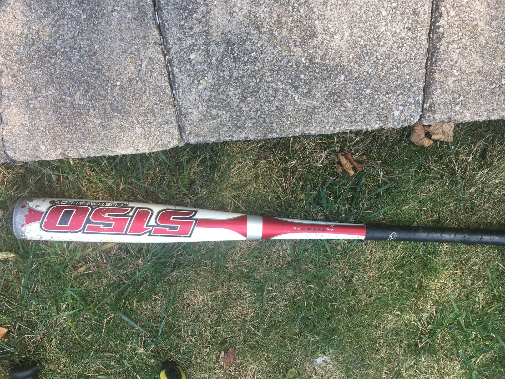 Baseball bat Rawlings 5150 no dents a lot of pop