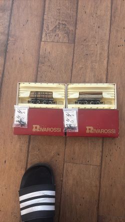 Rivarossi 2349 HO Scale LOG BUGGIE with Removable logs and Metal Wheels