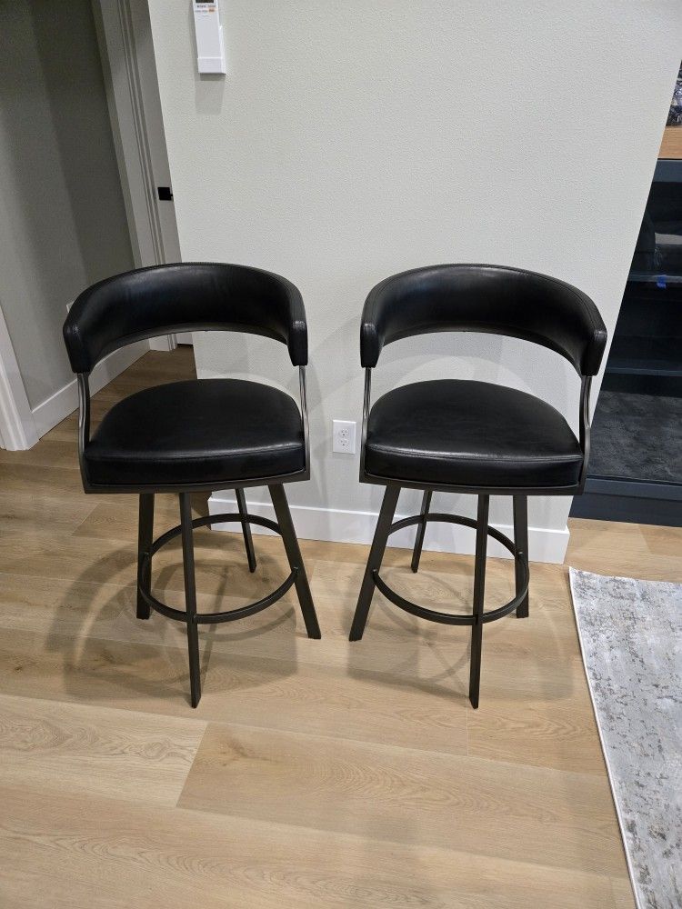 2 Bar Stools
