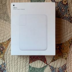 Apple USB-C 140w Power Adapter