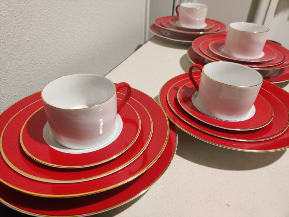 Vintage 10 Strawberry Street Plates Mug 4 Set