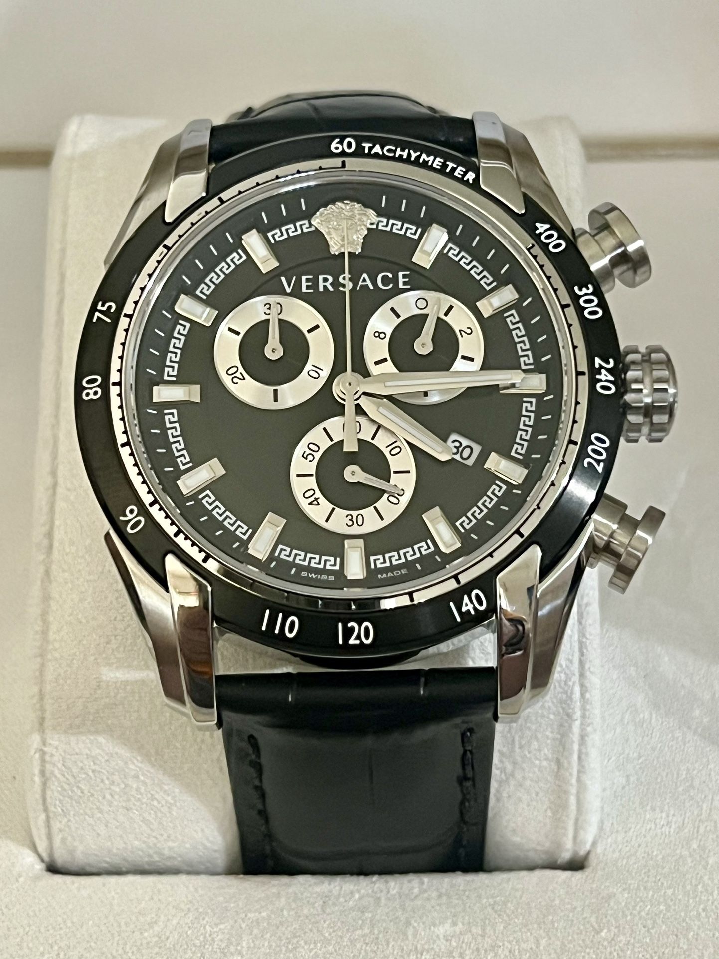 Versace V-Ray Chronograph Date Designer Luxury Sport Watch. Reloj