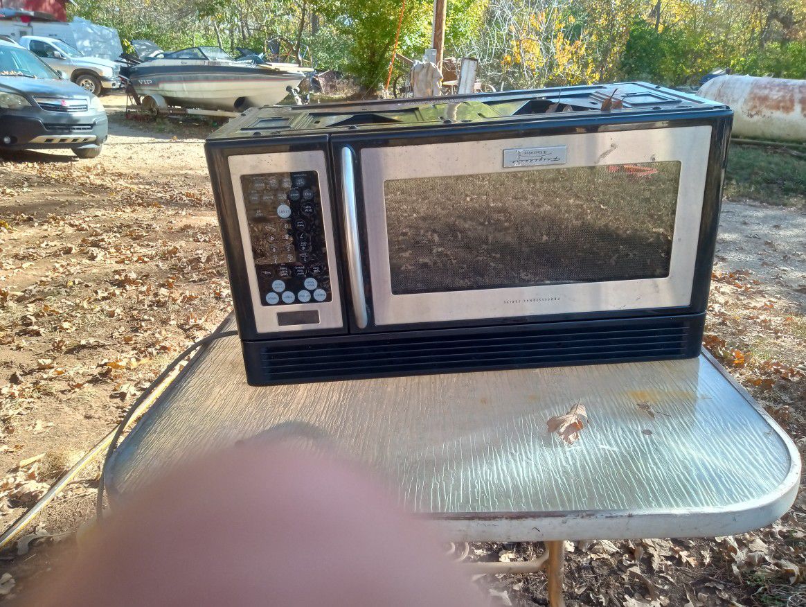 Microwave That Sits  Stove Above Stove