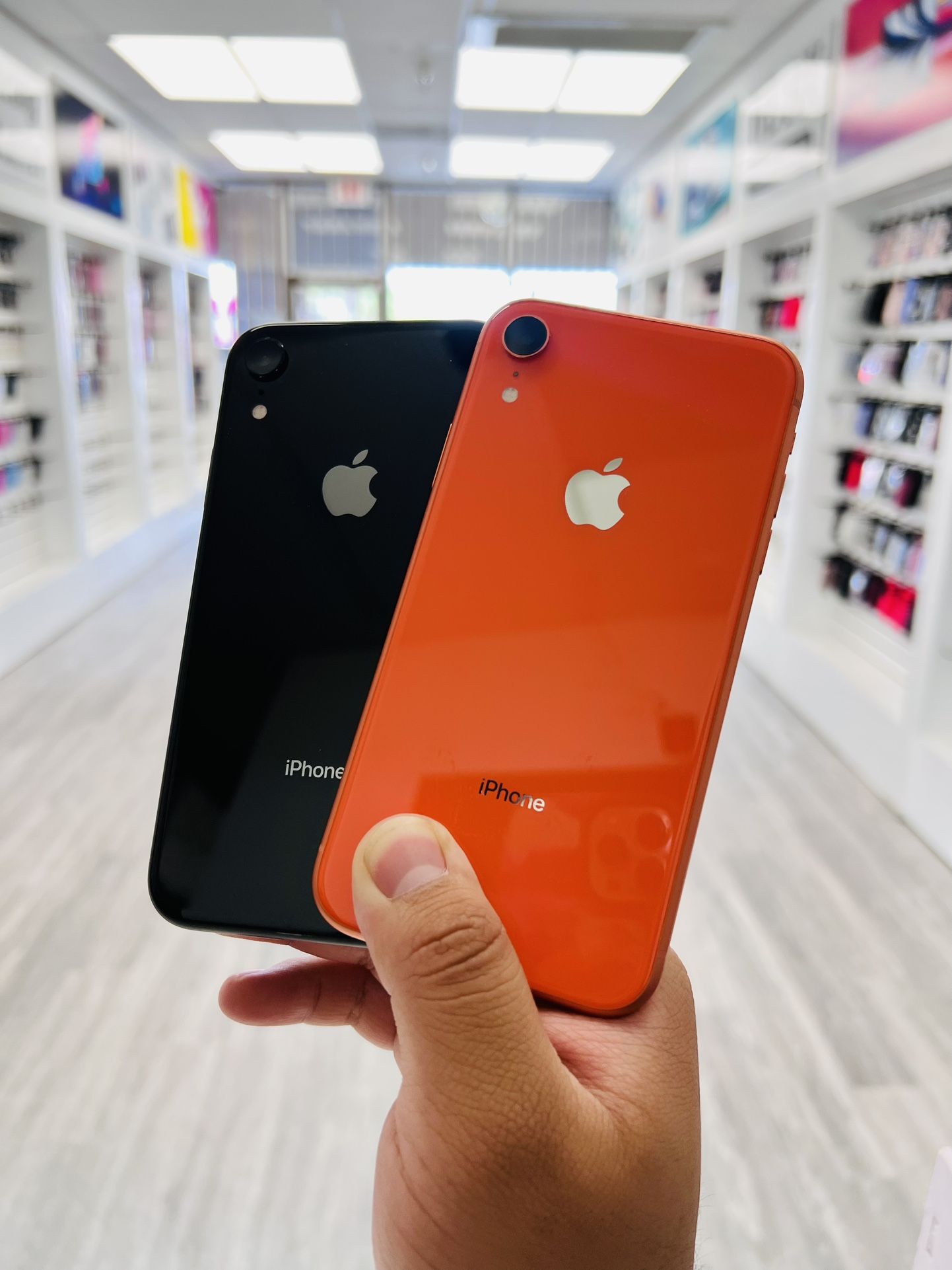 iPhone XR 64GB Unlocked