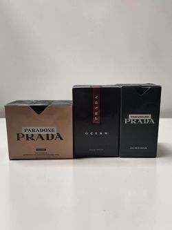 prada colgone/perfume