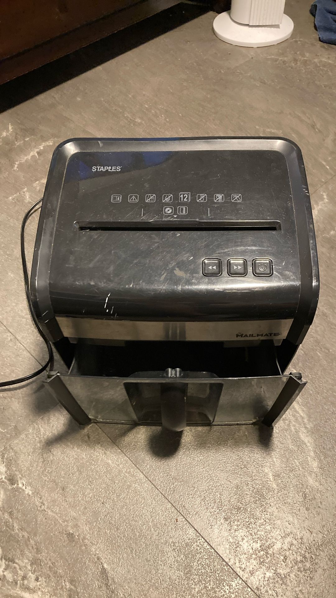 Staples Brand Shredder