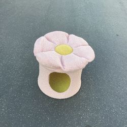 Flower Cat Tree with Cozy Condo, Dangling Ball