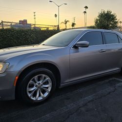 2016 Chrysler 300