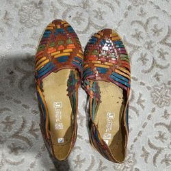 Sandles