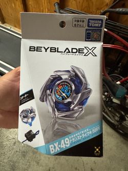 Beyblade x dranstrike *new*