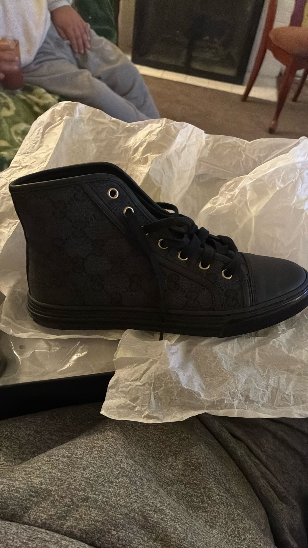 Gucci Women Shoes