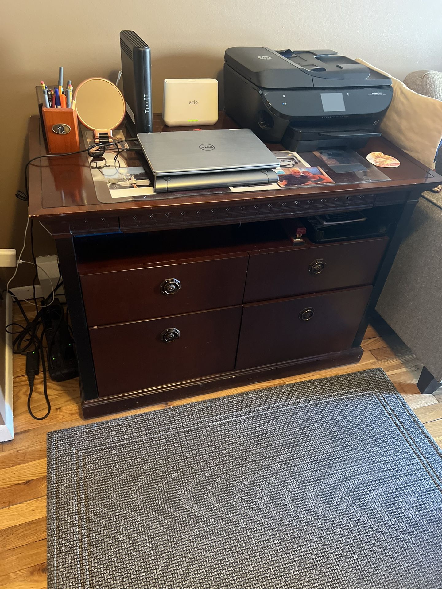 DESK