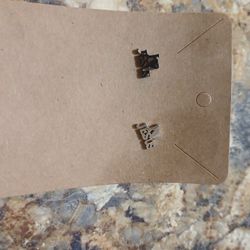 9 Pairs Of Earrings . 