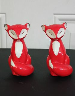 Fox Salt and Pepper Shakers (Pair)