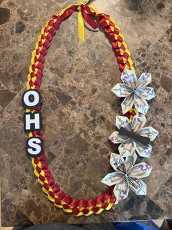 Custom graduation leis