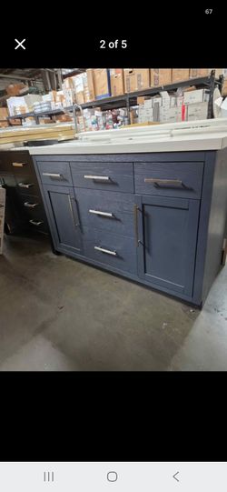 Navy Blue Single Sink Bathroom Vanity with White Quartz Top