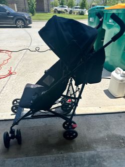 Lightweight Compact Stroller – Foldable w/ Canopy + Cup Holder