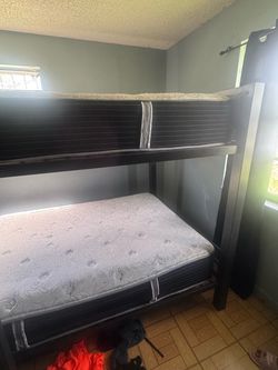 Large twin bunkbed