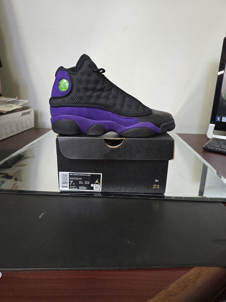 Jordan 13  Court Purple  Size 7Y