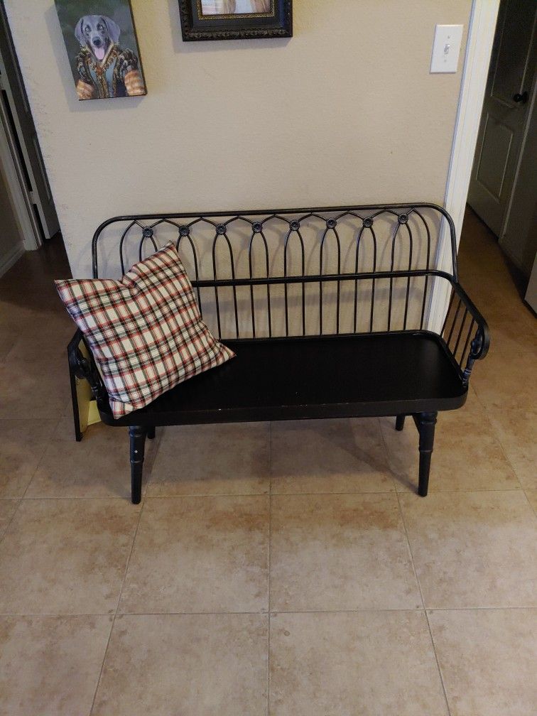 Kirkland's Black Metal And Wood Amy Bench