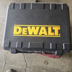 DEWALT CIRCULAR SAW