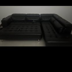 Black L-shaped sectional couch pull out 