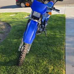 2002 Yamaha TT-R 250