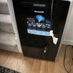 Honeywell Portable AC/Heat Unit