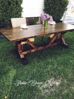 Fancy farm style table