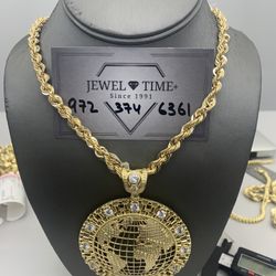 10k Gold World Charm And Chain 