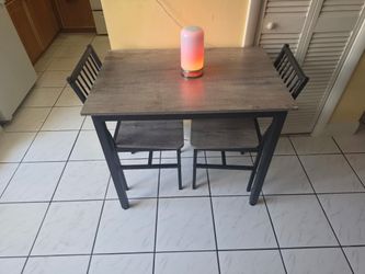 Kitchen Table & 2 Seats