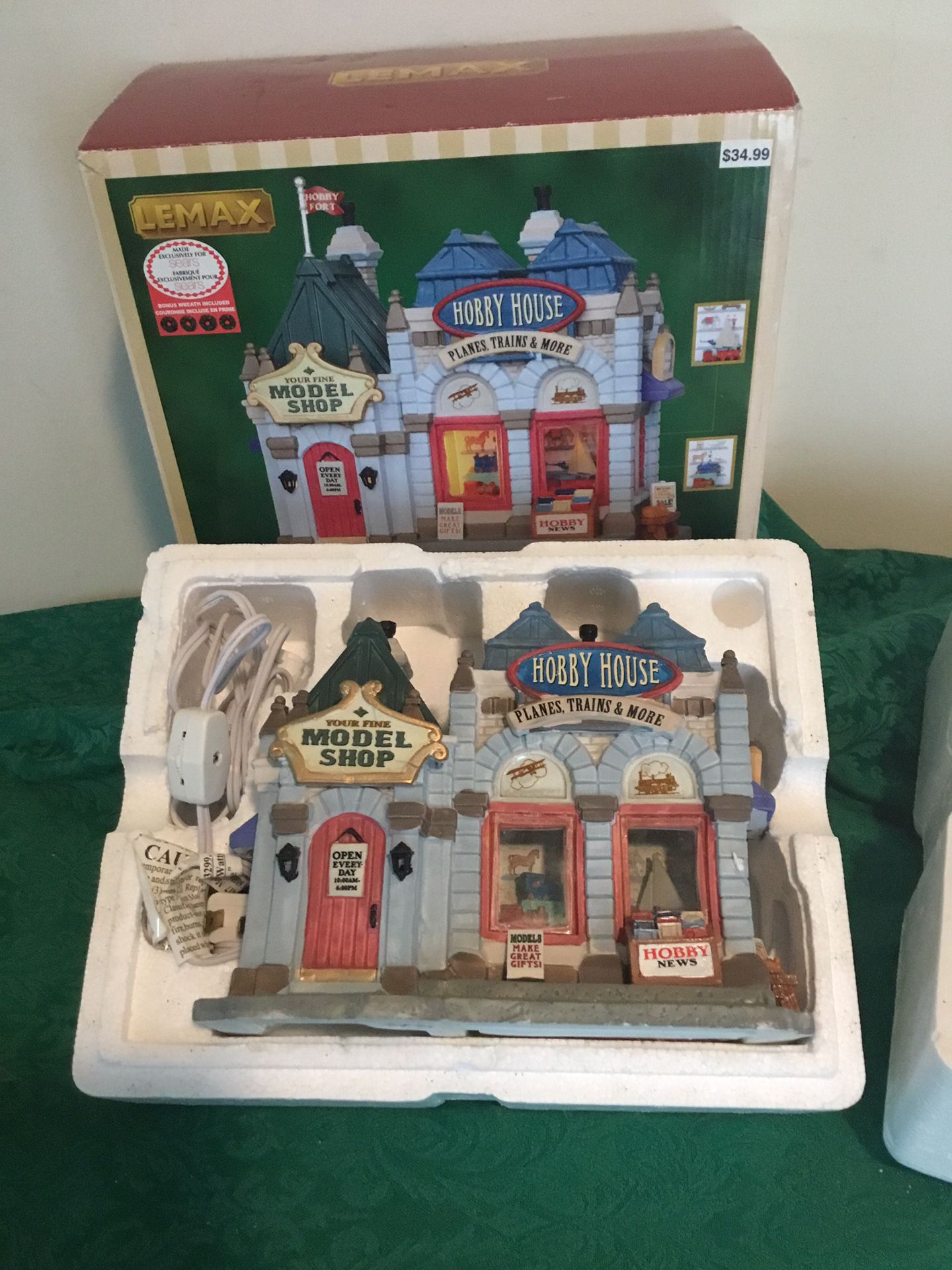 LeMax Hobby House model shop porcelain Christmas original box