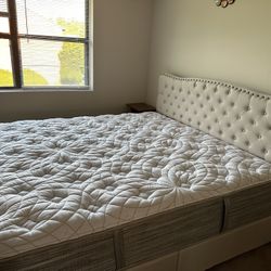 Bob’s King Extra Firm Mattress and Matching Bed Frame with Rolling Cart Storage