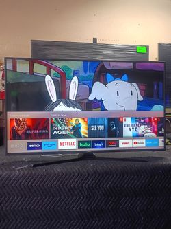 55 inch curved tv Samsung 4k smart tv beautiful curved tv comes with remote control shows great quality clear picture works perfect guaranteed