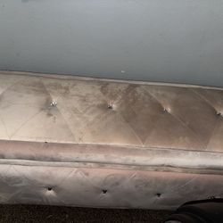 Sitting Chest