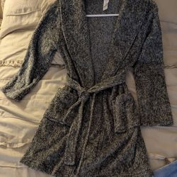 Boys Robe With Pockets Size 7/8