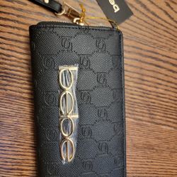 NWT bebe Logo Jetta Dome Wristlet Wallet Black Gold $10